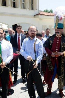 Bilal Erdoğan Okçular Tekkesi'nde ok atışı yaptı