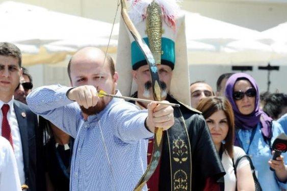 Bilal Erdoğan Okçular Tekkesi'nde ok atışı yaptı