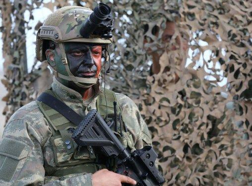 Efes-2014 tatbikatı nefes kesiyor