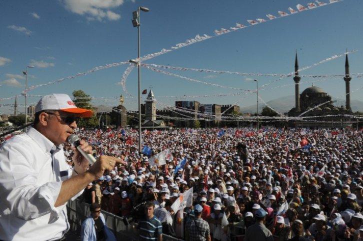  Recep Tayyip Erdoğan evet şapkası taktı