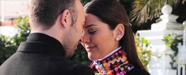 Halit Ergenç ve Bergüzar Korel'in Şili'deki hayranları Türkiye'ye geldi