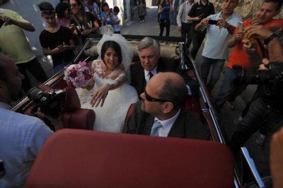 Ünlü teknik direktör kızını evlendirdi