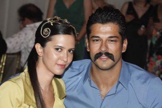 Burak Özçivit ile Ceylan Çapa ayrıldı