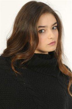 Özcan Deniz'in yeni yıldızı Ayça Ayşin Turan