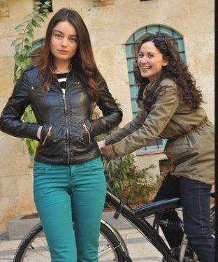 Özcan Deniz'in yeni yıldızı Ayça Ayşin Turan