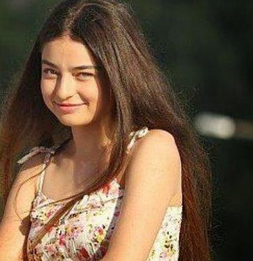 Özcan Deniz'in yeni yıldızı Ayça Ayşin Turan