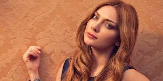 Güzel oyuncu Sema Öztürk formunu et yiyerek koruyor 