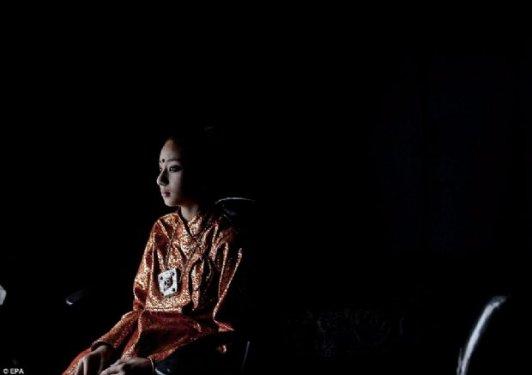 Nepal'da bakire çocuk tanrılar