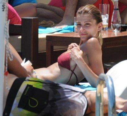 Özge Ulusoy Bodrum sezonunu açtı