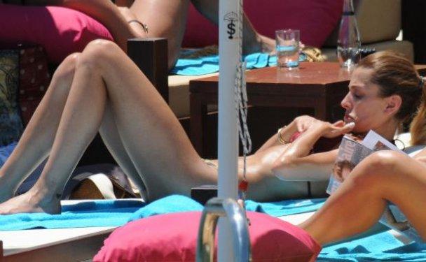 Özge Ulusoy Bodrum sezonunu açtı