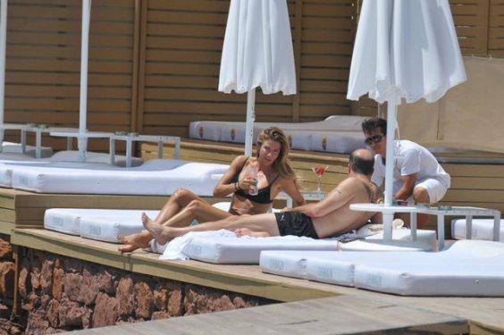 Ivana Sert sevgilisiyle tatilde