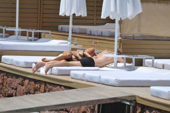 Ivana Sert sevgilisiyle tatilde