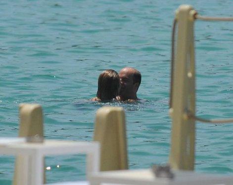 Ivana Sert sevgilisiyle tatilde