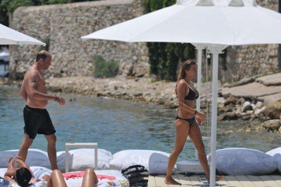 Ivana Sert sevgilisiyle tatilde