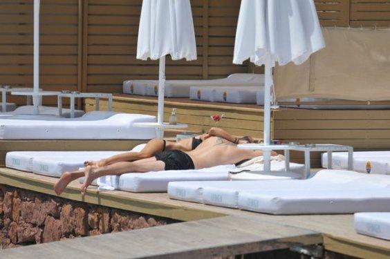 Ivana Sert sevgilisiyle tatilde