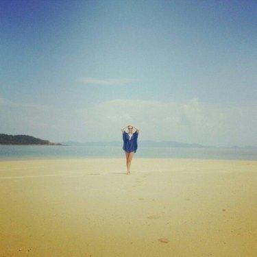 Ece Erken sevgilisine ayağını öptürdü 