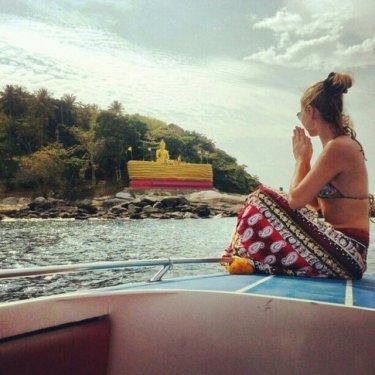 Ece Erken sevgilisine ayağını öptürdü 