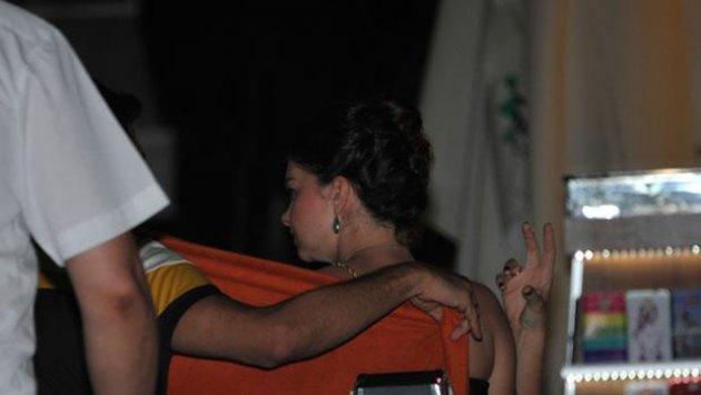 Pelin Karahan Bedri Güntay’la Çeşme'de görüntülendi 