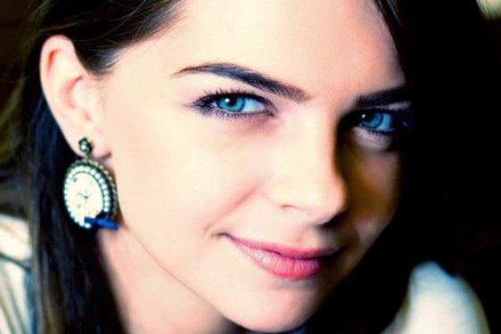 Pelin Karahan Bedri Güntay’la Çeşme'de görüntülendi 