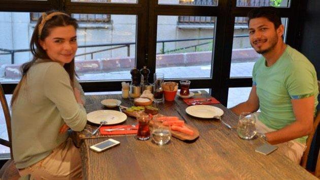 Pelin Karahan Bedri Güntay’la Çeşme'de görüntülendi 