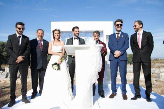 İlker Kızmaz ve Aslı Türkel evlendi