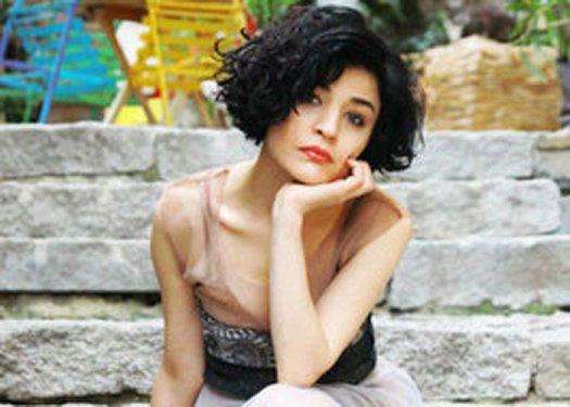 Gonca Vuslateri türbanlı hali şaşırttı