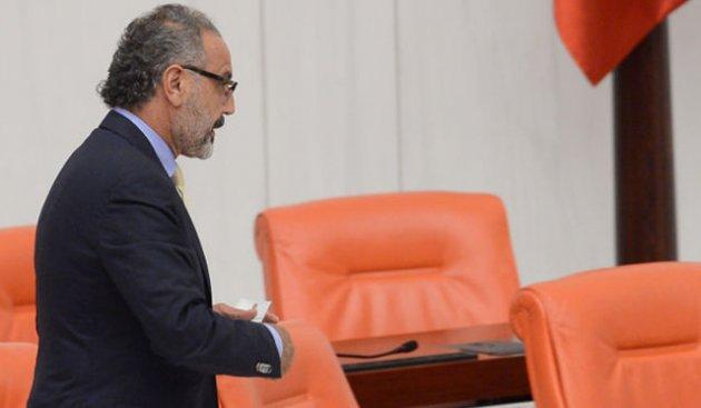 Sırrı Sakık Meclis'e veda etti