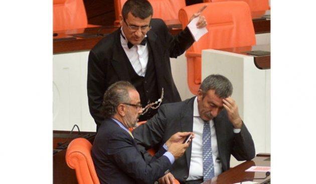 Sırrı Sakık Meclis'e veda etti