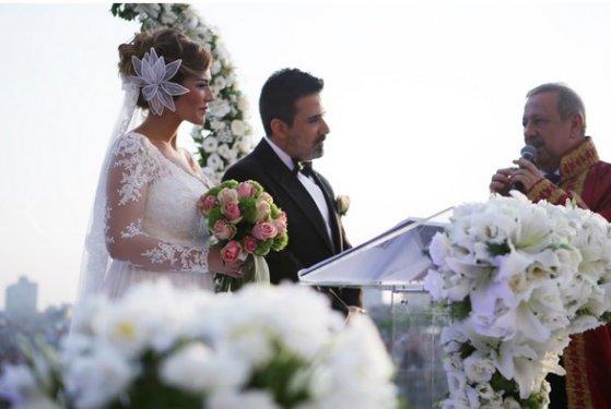 Emrah ile Sibel Kirer dünya evine böyle girdi