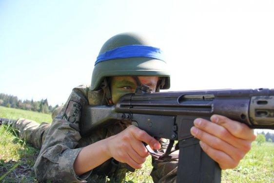 Vatan savunmaya aday kadın astsubaylar