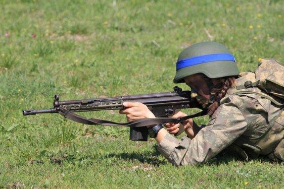 Vatan savunmaya aday kadın astsubaylar