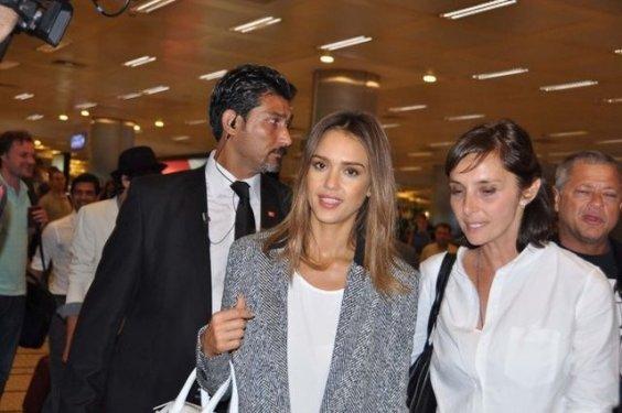Magnum'un reklam yüzü Jessica Alba İstanbul'da