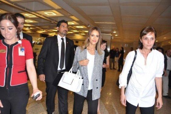Magnum'un reklam yüzü Jessica Alba İstanbul'da