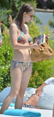 Tuba Ünsal eşi ile Bodrum'da objektiflere takıldı