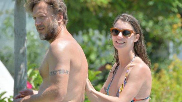 Tuba Ünsal eşi ile Bodrum'da objektiflere takıldı