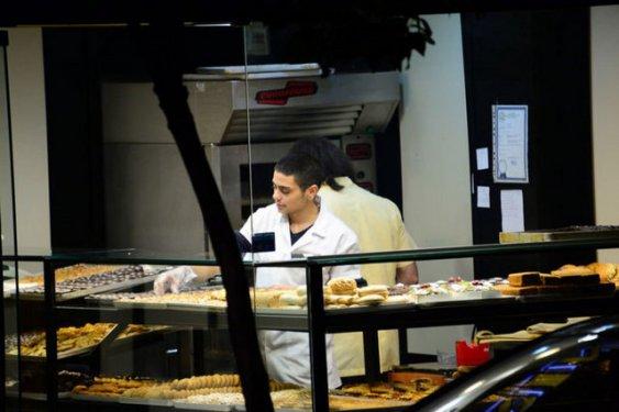 Ameliyatla erkek olan oyuncu Rüzgar Erkoçlar sessizliğini bozdu