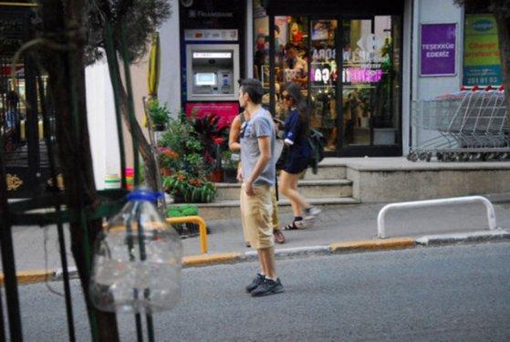 Ameliyatla erkek olan oyuncu Rüzgar Erkoçlar sessizliğini bozdu