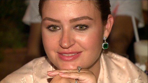 Küçük Ağa annesiyle tatilde