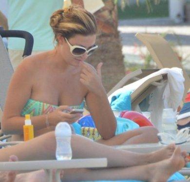 Küçük Ağa annesiyle tatilde