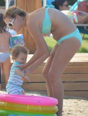 Küçük Ağa annesiyle tatilde