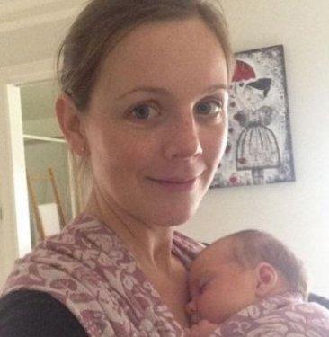 Avustralyalı kadın arabada doğum yaptı 