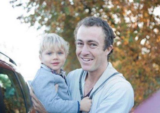 Avustralyalı kadın arabada doğum yaptı 