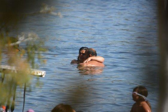 Işın Karaca bikinili yakalandı