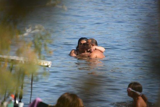 Işın Karaca bikinili yakalandı