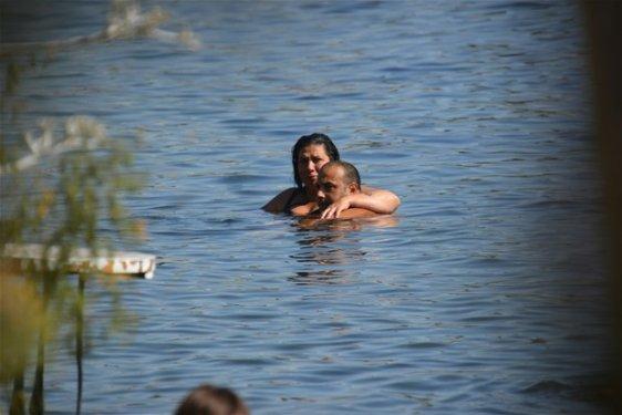 Işın Karaca bikinili yakalandı