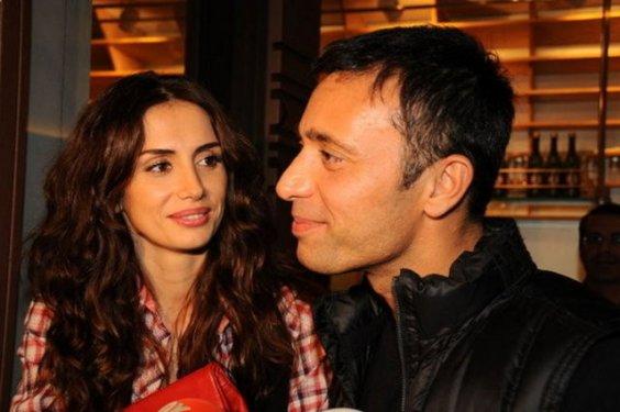 Mustafa Sandal ve eşi Emina Bodrum’da aşk tazeliyor