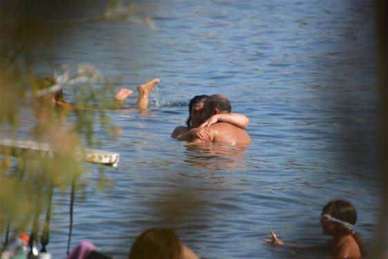 Işın Karaca bikinili yakalandı