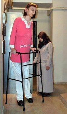 Dünyanın en uzun boylu kızı Rümeysa