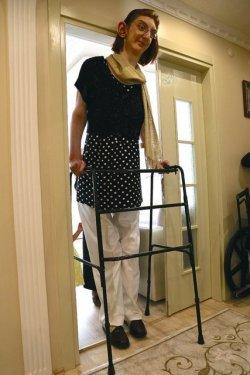 Dünyanın en uzun boylu kızı Rümeysa