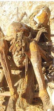 Papua Yeni Gine'de tüyler ürperten bir gelenek 